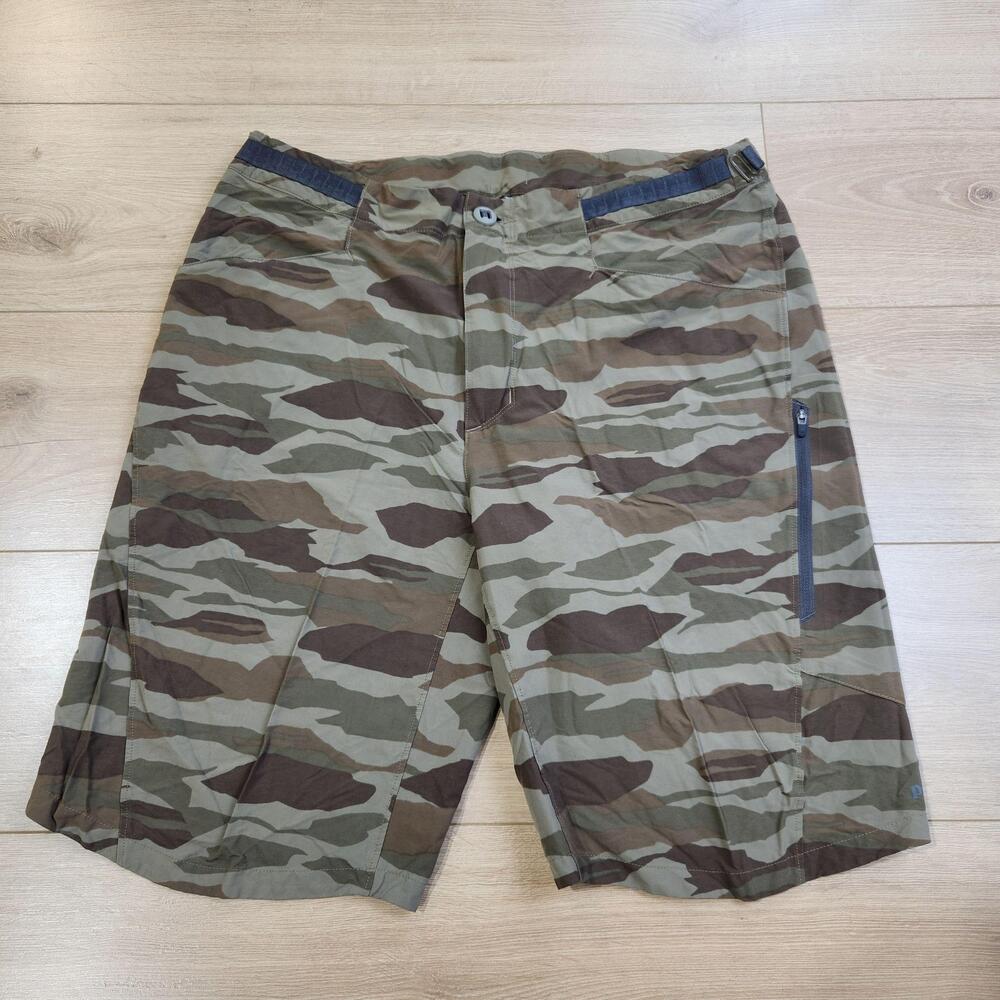 Patagonia Dirt Craft Bike Shorts Mens 34 11.5" Camo Stretch Hiking Zip Pocket